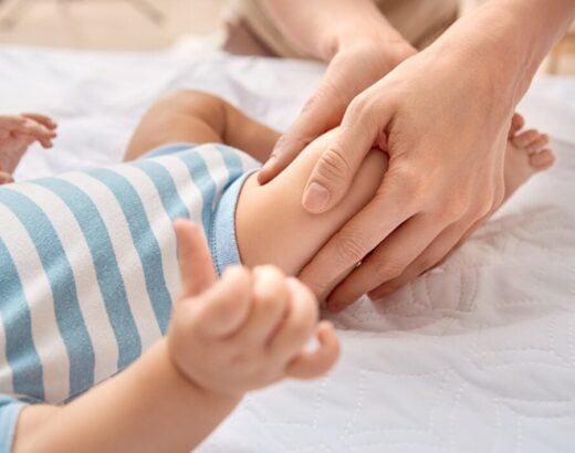 Tout savoir sur les massages de bébé