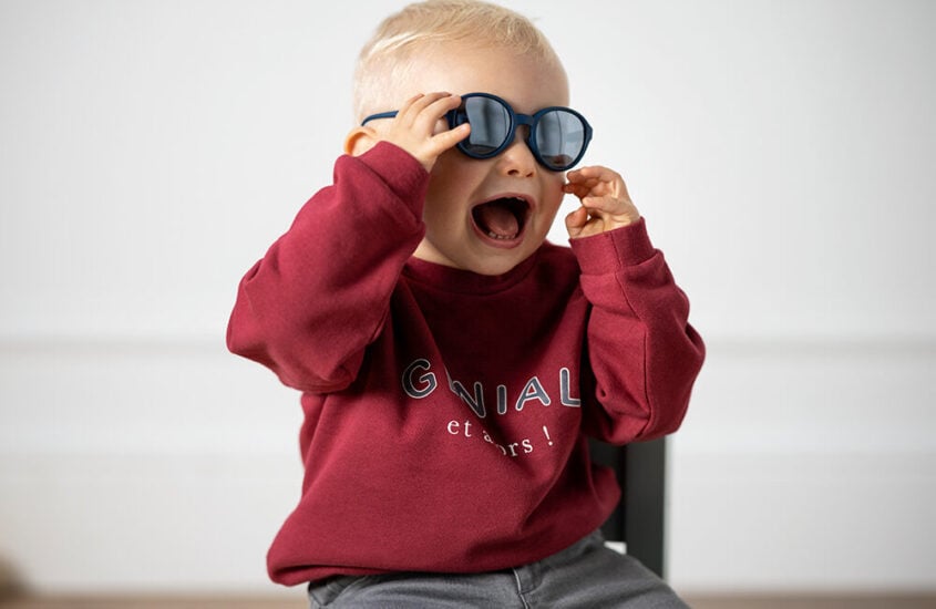Comment choisir les lunettes de soleil de bébé ?