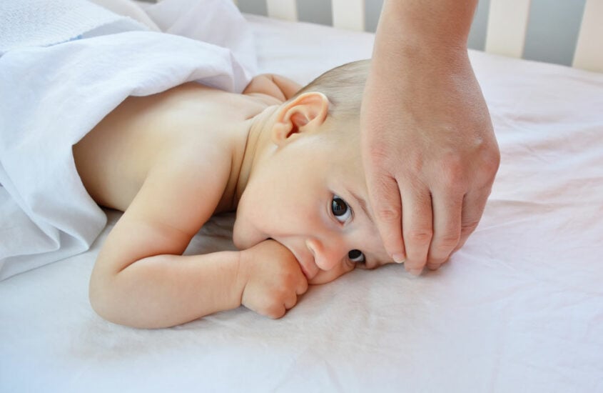 Bébé malade : comment prendre sa température ?