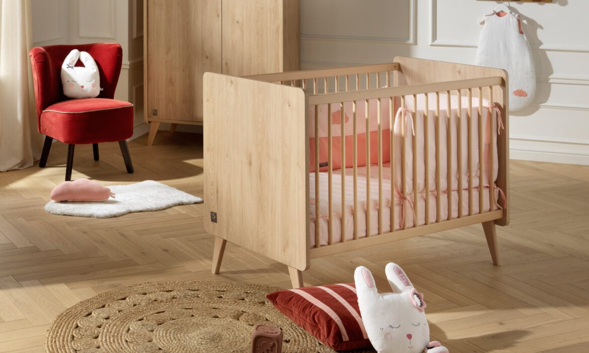 Lit bébé avec barrière coulissante + matelas - Sans marque | Beebs