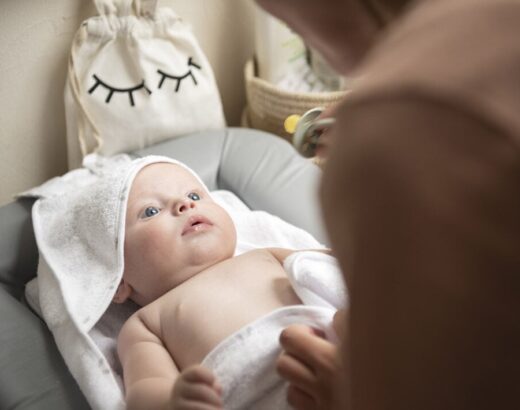 Page 2 sur 3 Prendre soin de votre bébé de 0-6 mois - Aubert Conseils