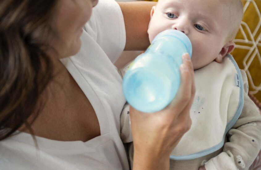 Allaitement mixte : quel lait et biberon choisir pour une transition réussie ?