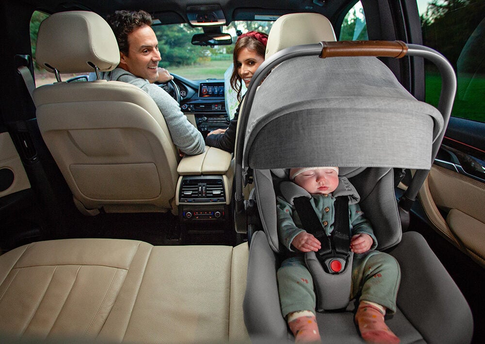 Bébé voyage en voiture