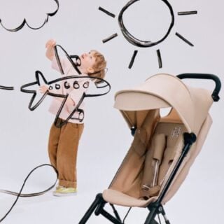 ✨ Voyager léger n’a jamais été aussi simple !

La nouvelle poussette AGIS de @cybex_global pèse seulement 6,3 kg et se plie à toutes vos envies !
Train, avion, voiture… elle vous suit partout et devient le meilleur allié des escapades en famille ✈️🚆🚗

🌟 Venez la tester chez Aubert !

#Cybex #Poussette #ParentsNomades #VoyagerAvecBébé #FamilleEnMouvement #Aubert #poussettecompacte #avion #voyages #poussetteagis