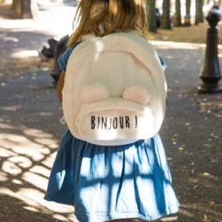 Un petit sac sur le dos, un grand pas vers de nouvelles aventures ✨
Que ce soit à l’école, à la crèche ou chez la nounou… la rentrée est toujours un moment unique 💛 (et parfois une épreuve pour les parents aussi 😅)

Et chez vous, comment s’est passée la reprise ?

#Rentrée #PremiersPas #Crèche #Nounou #RentréeDesClasses #MomentsPrécieux #JoieEnFamille #Parents #FamilleHeureuse #Aubert #Aventures