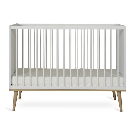 Flow Lit bébé White & Oak 60 x 120 cm de Quax Flow Lit bébé White & Oak 60 x 120 cm de Quax