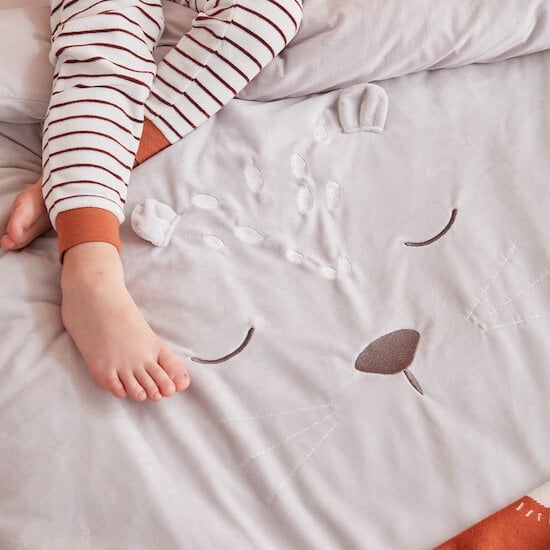 Babou & Kendi Housse de Couette en Veloudoux Kendi 100 x 140 cm de Noukies Babou & Kendi Housse de Couette en Veloudoux Kendi 100 x 140 cm de Noukies