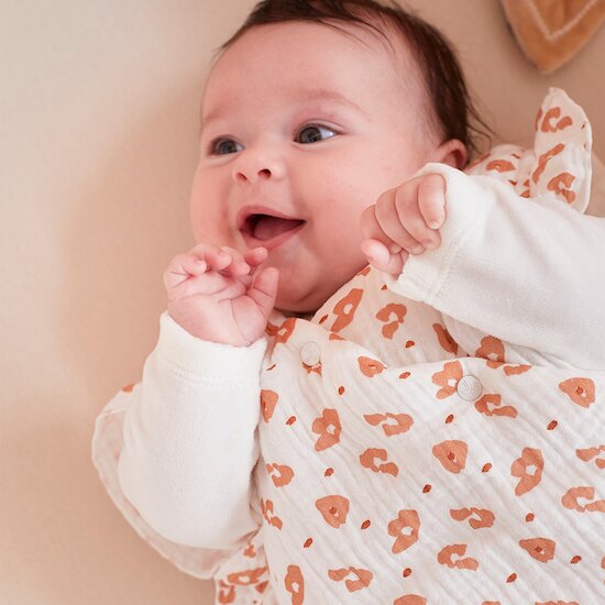 Babou & Kendi Gigoteuse Léopard en mousseline ouatinée Ecru/Terracotta  de Noukies