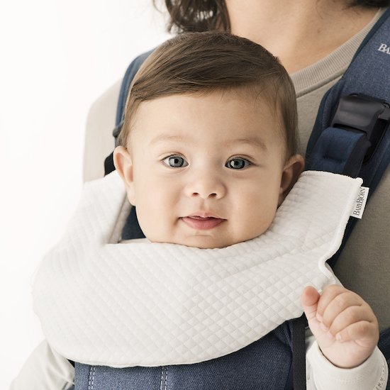 Pack Porte Bebe One Air Avec Bavoir Marine De Babybjorn Porte Bebe Ventral Aubert Pack Porte Bebe One Air Avec Bavoir Marine De Babybjorn Porte Bebe Ventral Aubert