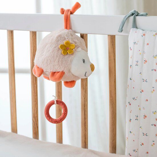 Mila, Zoé & Lana Peluche Musicale Zoé l'Hérisson  de Nattou Mila, Zoé & Lana Peluche Musicale Zoé l'Hérisson  de Nattou