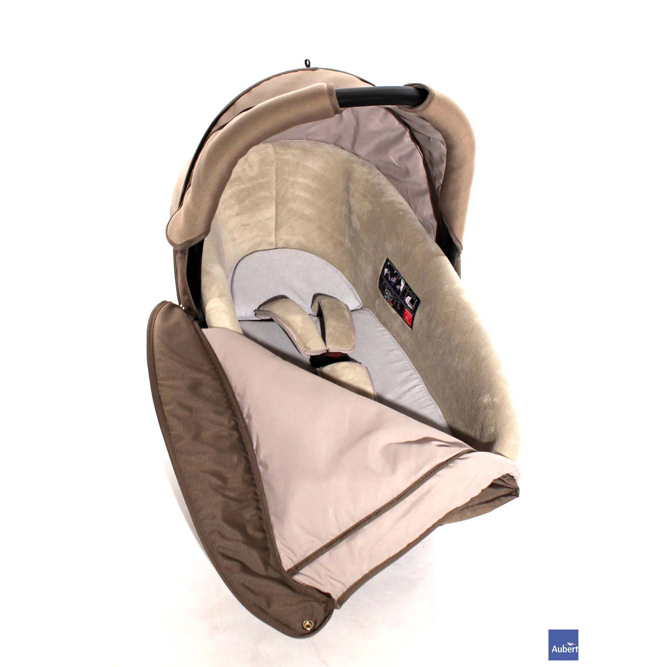 Nacelle Compacte Earth Brown De Bebe Confort Nacelle Auto Groupe 0 10kg Aubert Nacelle Compacte Earth Brown De Bebe Confort Nacelle Auto Groupe 0 10kg Aubert