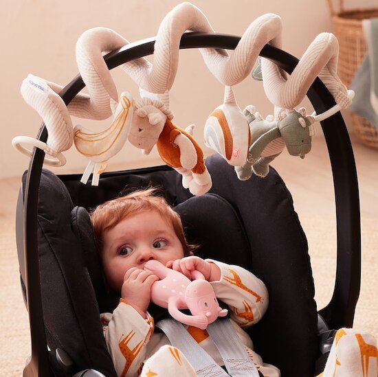 Coriver Spirale Poussette Bebe, Éléphant Spirale d'activité Bébé, Peluche  Jouets pour Poussettes avec Boîte à Musique, Jouet Eveil Bebe 0-3 Mois,  Cadeau Jouets de Landau pour Nouveau 6 9 12+ Mois 