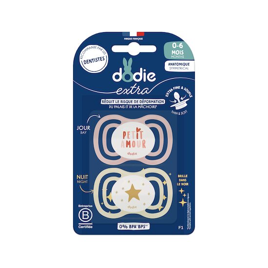 Lot de 2 Sucettes Anatomiques Jour/Nuit Aléatoire  0-6 mois de Dodie Lot de 2 Sucettes Anatomiques Jour/Nuit Aléatoire  0-6 mois de Dodie