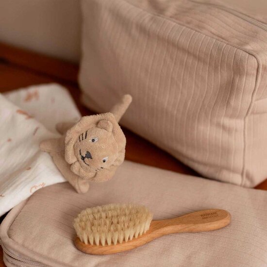 Tam Tam Protège Carnet de Santé Sable  de Trois Kilos Sept