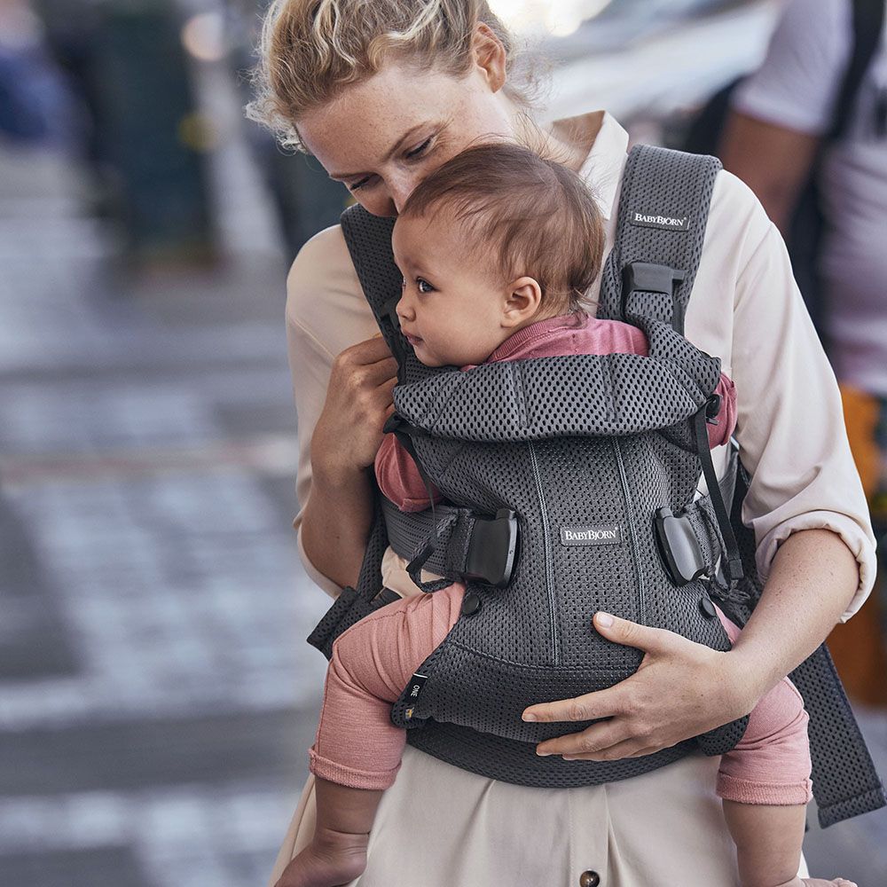 Porte-bébé One Air Anthracite Mesh 3D de BabyBjörn, Porte-bébé ventral :  Aubert