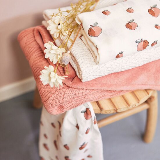 Spring Knit Couverture Berceau Rosewood 75 x 100 cm de Jollein