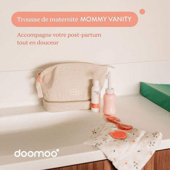 Trousse de maternité Mommy Vanity Sand  de Doomoo