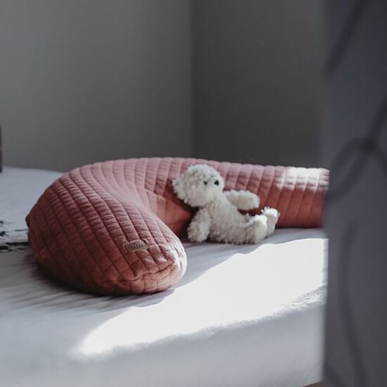 Coussin d'allaitement Big Flopsy™ Fleur de coton Rouge  de Béaba