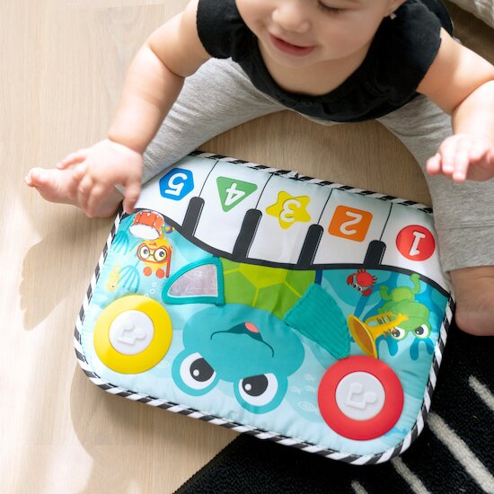 Piano musical  à accrocher au berceau  Neptune Ocean Explorers  de Baby Einstein Piano musical  à accrocher au berceau  Neptune Ocean Explorers  de Baby Einstein