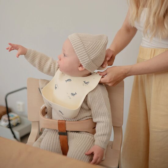 Bavoir en silicone Whales  de mushie