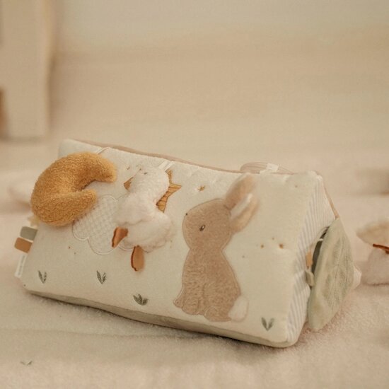 Triangle d'activités pour nouveau-né Newborn Naturals Beige  de Little Dutch Triangle d'activités pour nouveau-né Newborn Naturals Beige  de Little Dutch