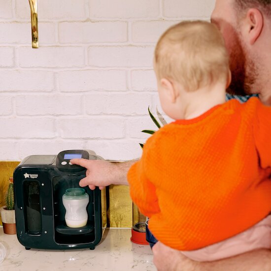 Préparateur-Chauffe Biberons Perfect Prep Day & Night Noir  de Tommee Tippee Préparateur-Chauffe Biberons Perfect Prep Day & Night Noir  de Tommee Tippee