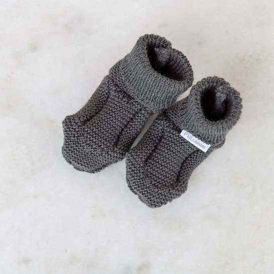 Chaussons Collection P'tit Bisou Trousseau Tricot 2019 Réglisse  de P'tit bisou Chaussons Collection P'tit Bisou Trousseau Tricot 2019 Réglisse  de P'tit bisou