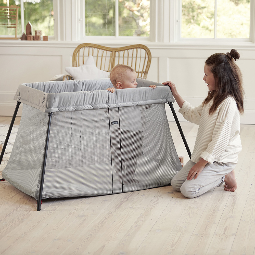 Achat Lit de voyage Light + drap housse Argent de BabyBjörn : Aubert