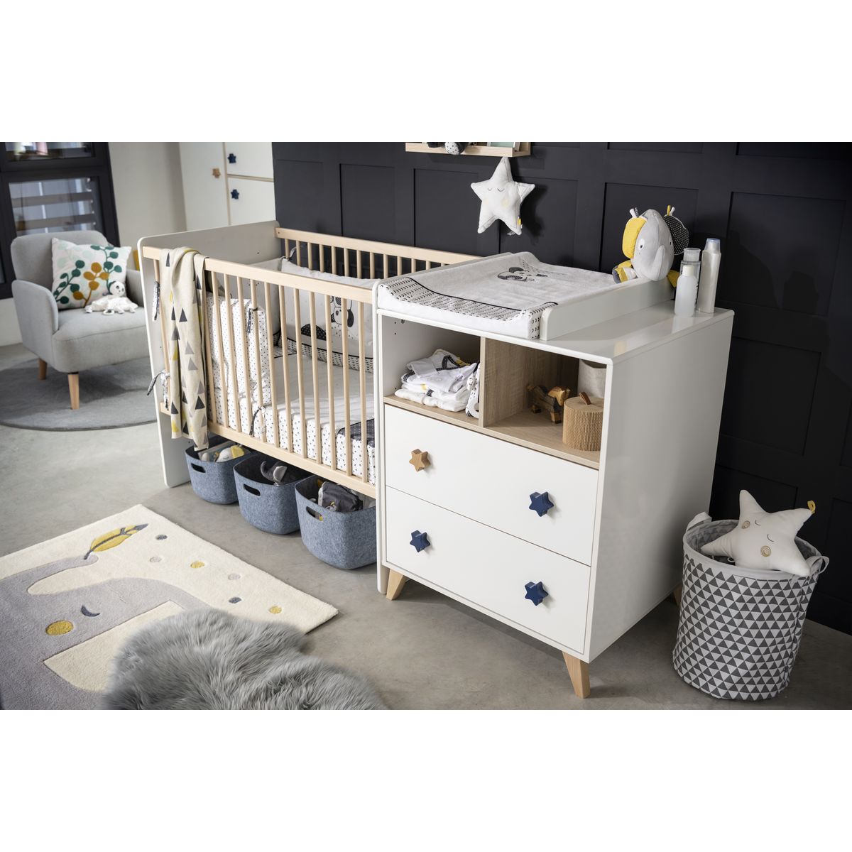 Oslo Lit Combine Evolutif Blanc Bouton Etoile De Sauthon Baby S Sweet Home Ensembles Evolutifs Aubert