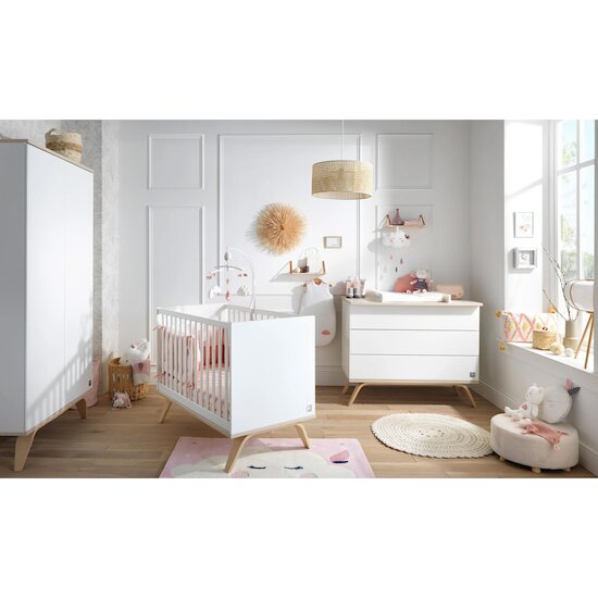 Chambre complète lit bébé 60x120, commode à langer et armoire