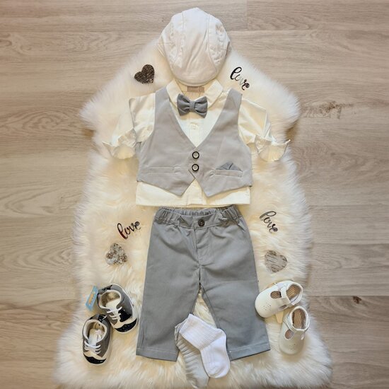 Ensemble 4 pièces : chemise + veston + nœud papillon + pantalon   de Cassiope Ensemble 4 pièces : chemise + veston + nœud papillon + pantalon   de Cassiope