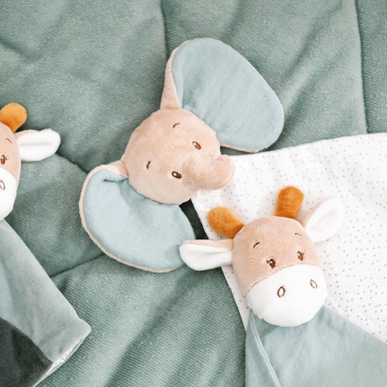 Luna & Axel Doudou en mousseline Axel  de Nattou