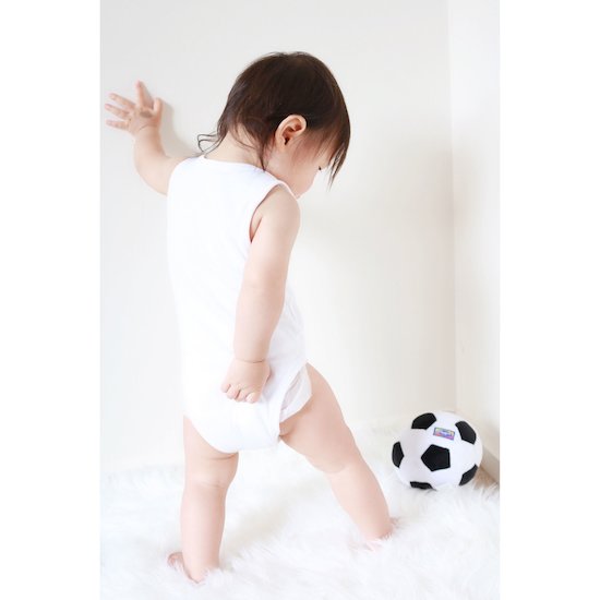 Mon Premier Ballon De Football Blanc Et Noir De Playgro Playgro Aubert
