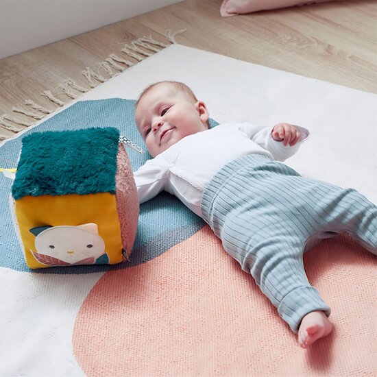 Cube Sensoriel   de Kaloo Cube Sensoriel   de Kaloo