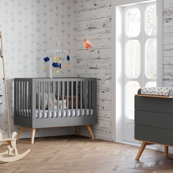 Chambre Nature Trio : Lit évolutif 70 x 140 cm +  Commode + Plan à langer Gris  de Vox Chambre Nature Trio : Lit évolutif 70 x 140 cm +  Commode + Plan à langer Gris  de Vox