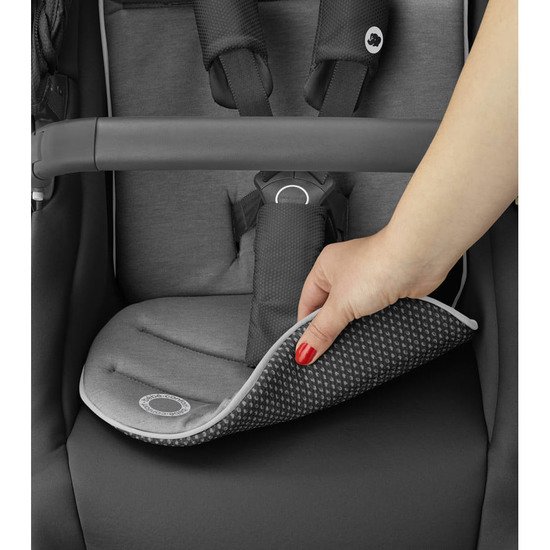 Lila Cp Poussette Essential Black De Bebe Confort Poussettes Polyvalentes Aubert Lila Cp Poussette Essential Black De Bebe Confort Poussettes Polyvalentes Aubert
