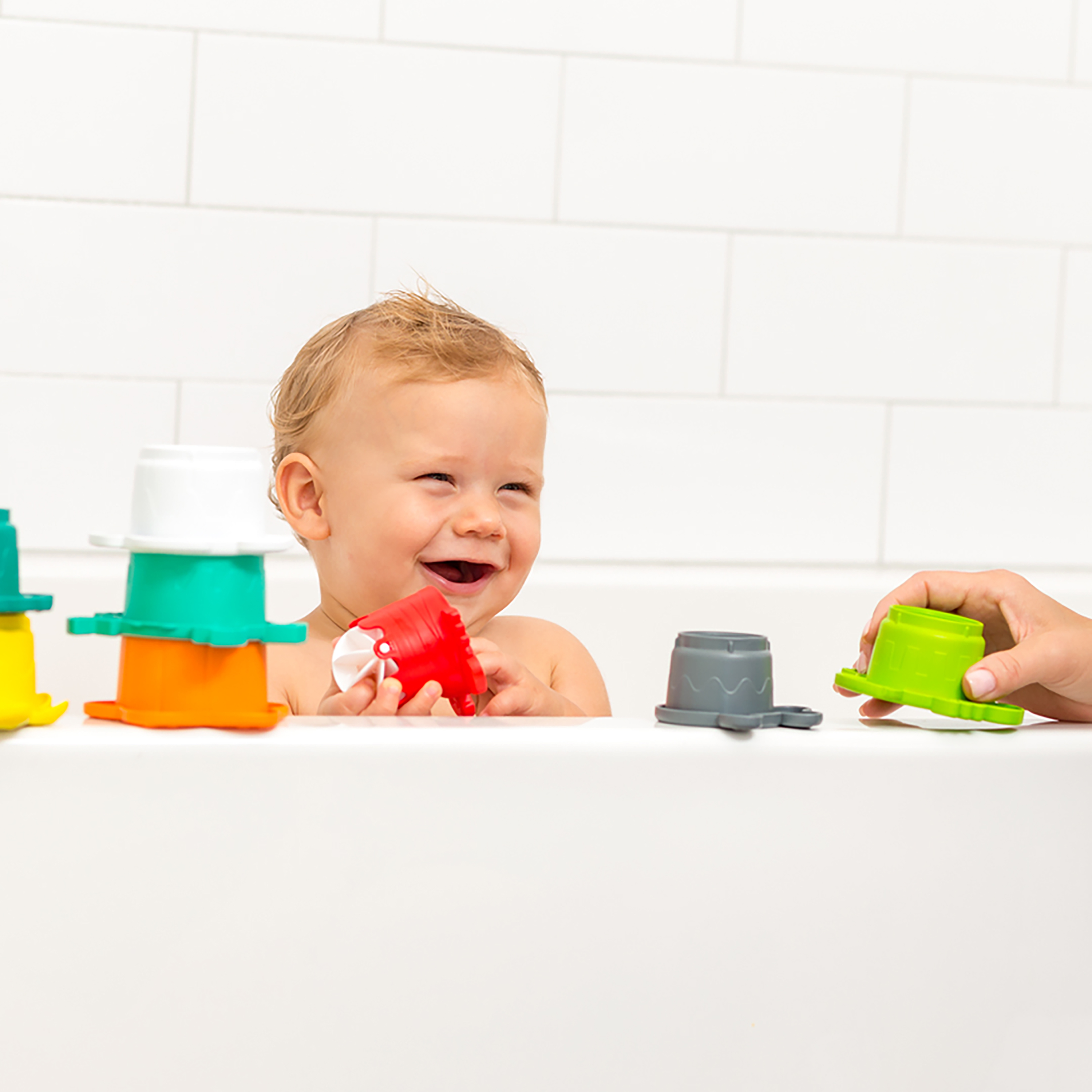 Coffret de bain 17 jouets Infantino Aubert