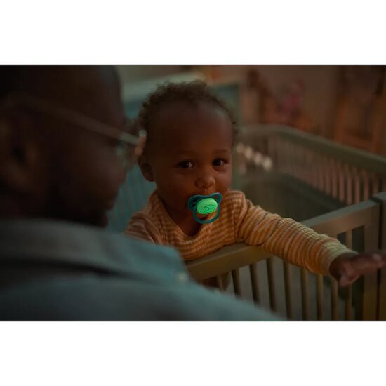 Lot de 2 sucettes Ultra Air Nuit Aléatoire Écru 6 - 18 mois de Philips AVENT