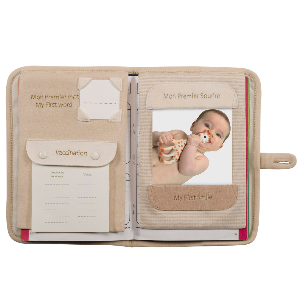 Protege Carnet De Sante So Pure Sophie La Girafe Beige De Vulli Sophie La Girafe Aubert