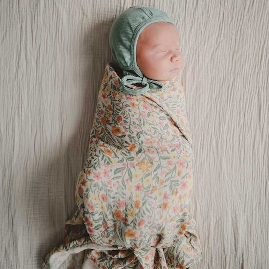Couverture d'emmaillotage Pastel Blooms  de mushie Couverture d'emmaillotage Pastel Blooms  de mushie