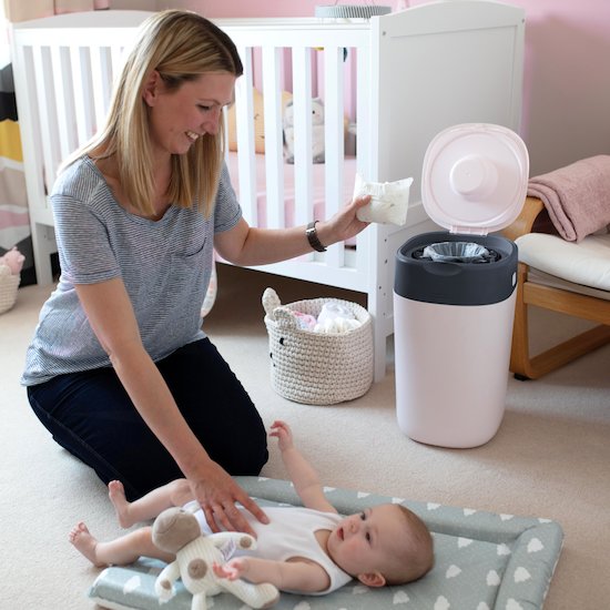 Spray désodorisant offert pour l'achat d'une poubelle à couche Twist & Click