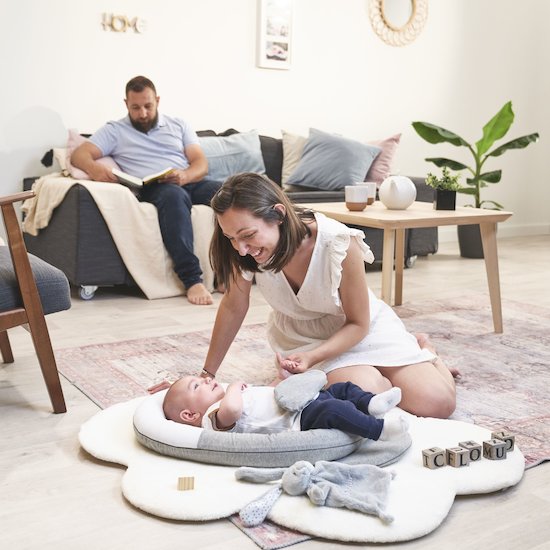 Cocon Anti Coliques Cloudnest Avec Bouillotte Integree Bicolore De Babymoov Cales Bebe Aubert