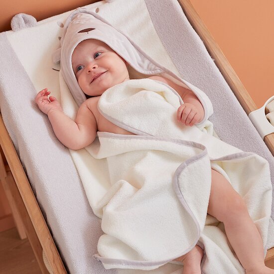 Babou & Kendi Matelas à langer avec housse élastique en éponge Kendi  de Noukies Babou & Kendi Matelas à langer avec housse élastique en éponge Kendi  de Noukies