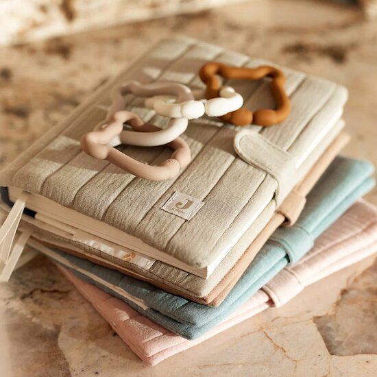 Protège Carnet de santé Olive Green  de Jollein