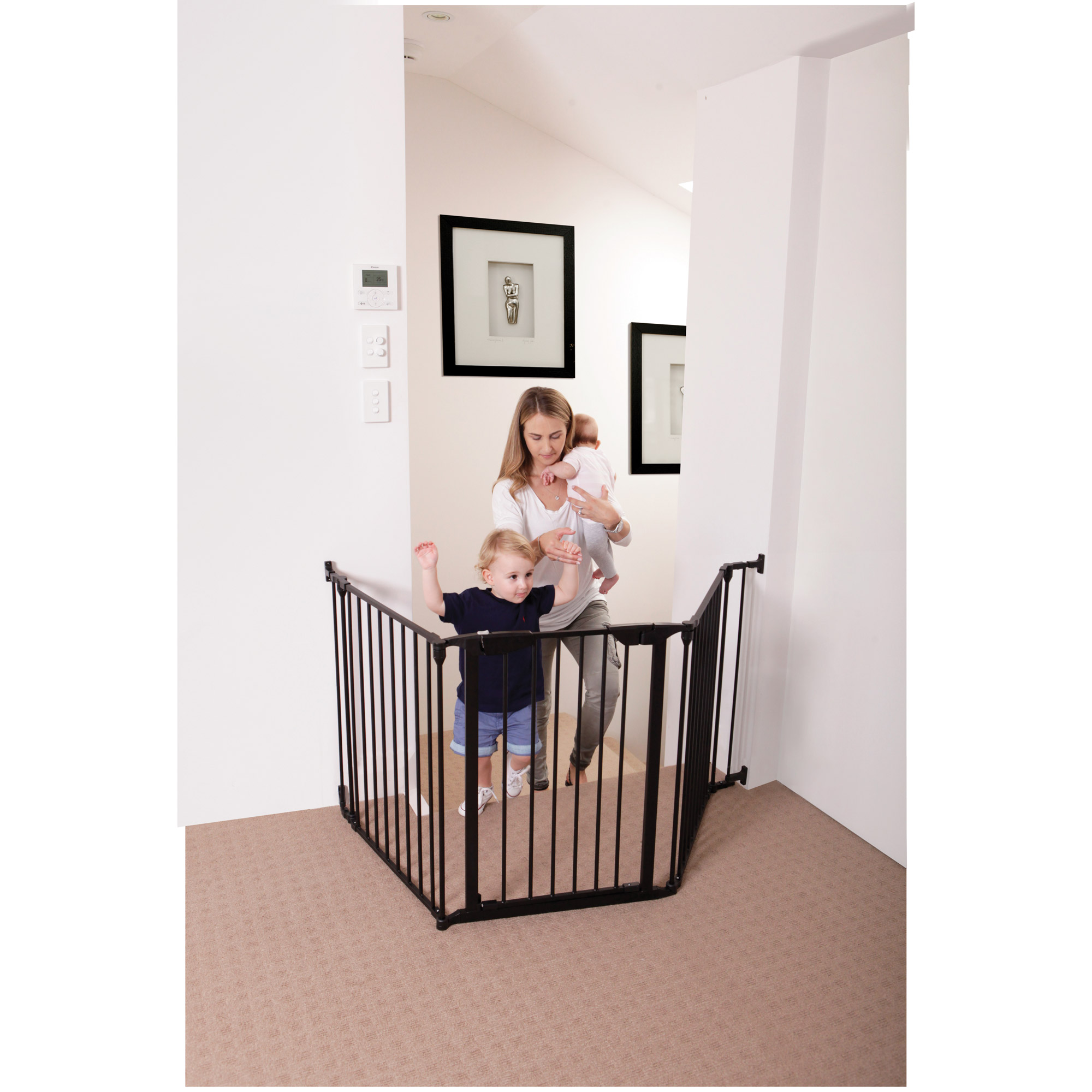 Barriere De Securite 3 Panneaux Newport Ad Noir De Dreambaby Barrieres De Porte Aubert